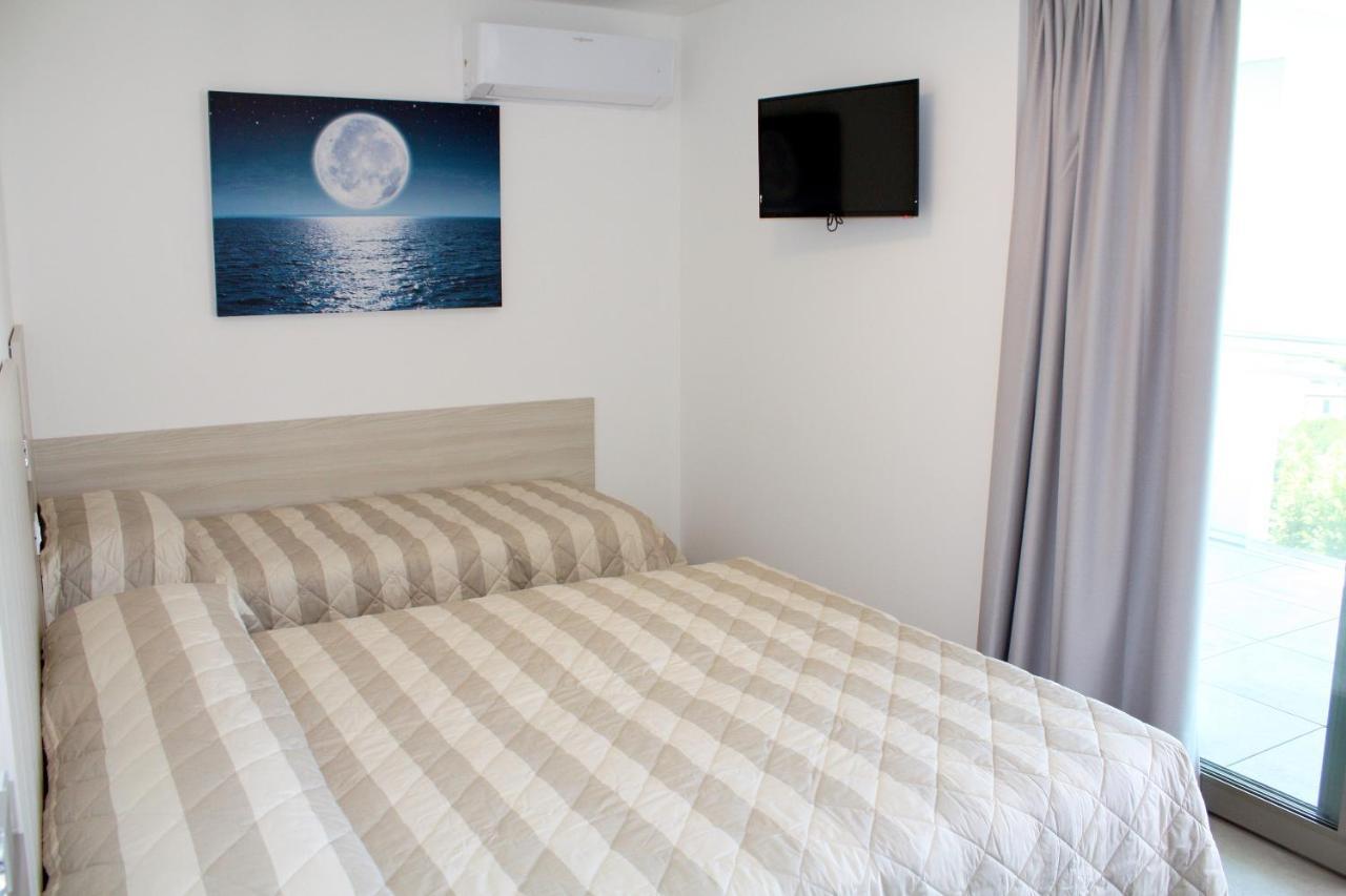 Nashira Apartments Lignano Sabbiadoro Exterior foto